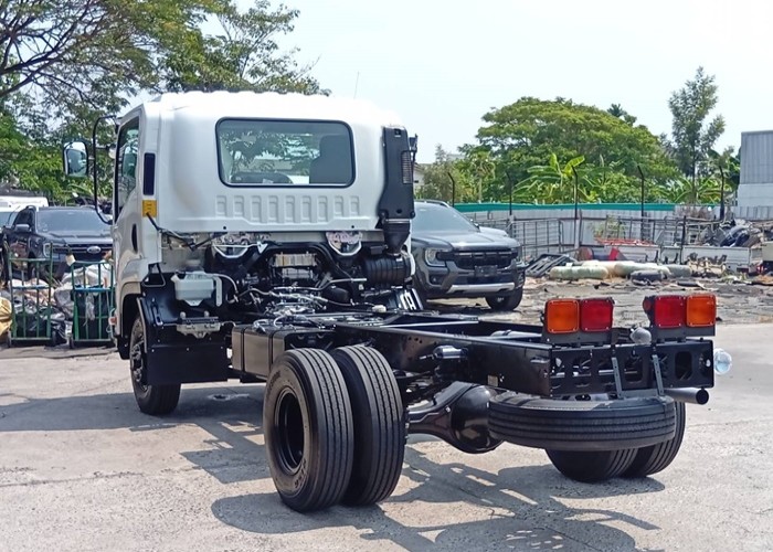 Used 4
                    ISUZU
                     for Sale Image