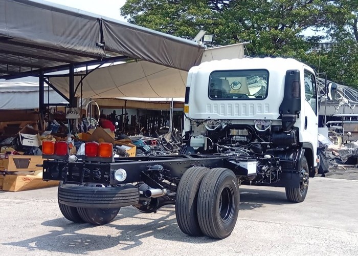 Used 4
                    ISUZU
                     for Sale Image