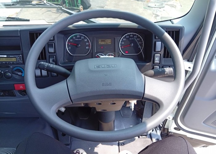 Used 4
                    ISUZU
                     for Sale Image