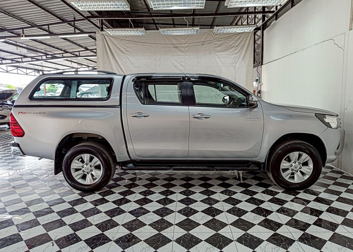 Used 12
                    TOYOTA
                     for Sale Image