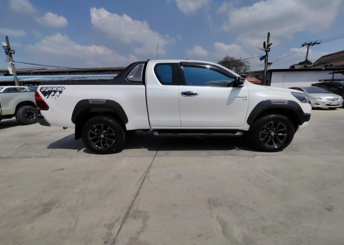 Used 12
                    TOYOTA
                     for Sale Image