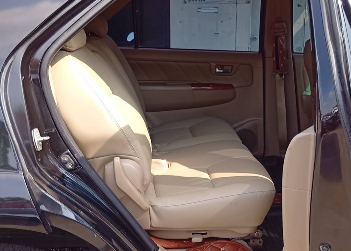 Used 5
                    TOYOTA
                     for Sale Image