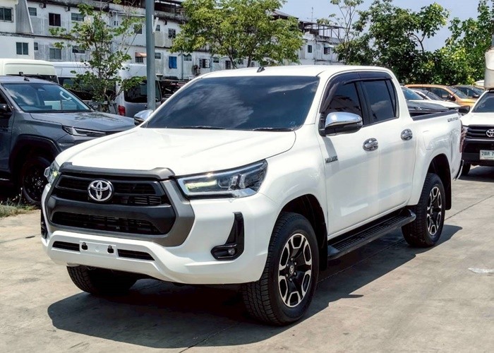 Used 12
                    TOYOTA
                     for Sale Image