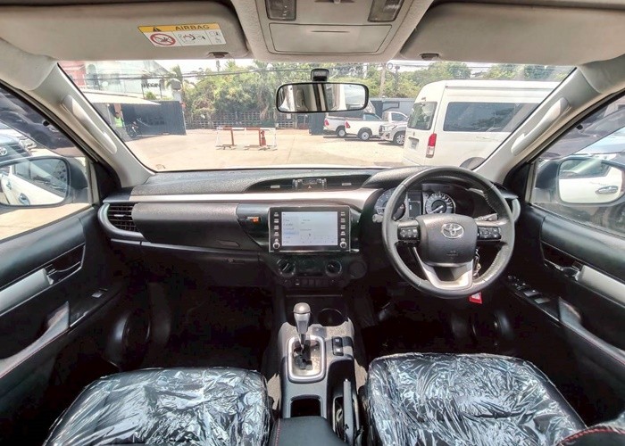 Used 12
                    TOYOTA
                     for Sale Image