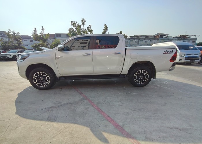 Used 7
                    TOYOTA
                     for Sale Image