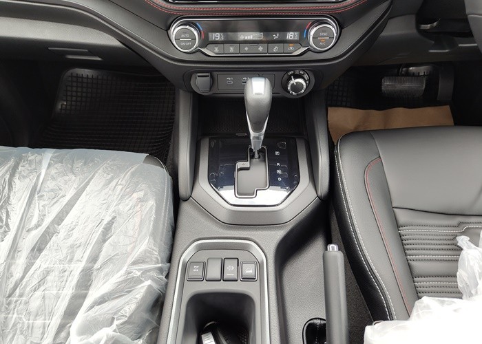 Used 6
                    NISSAN
                     for Sale Image