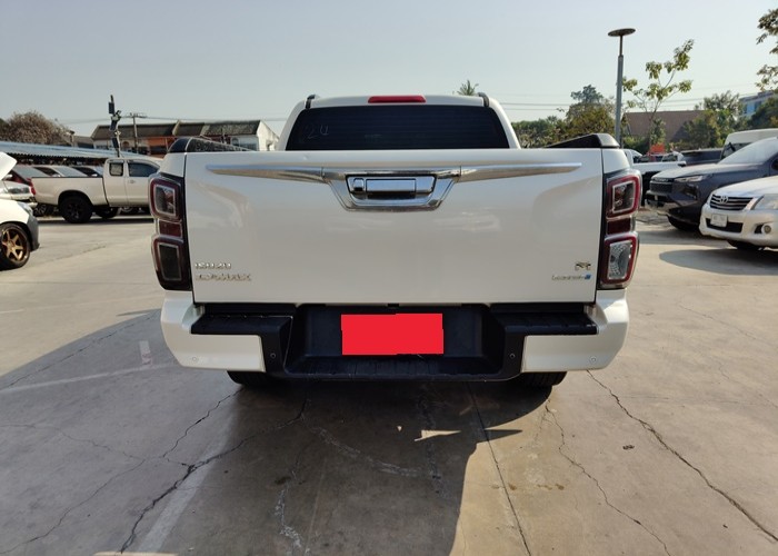 Used 1
                    ISUZU
                     for Sale Image