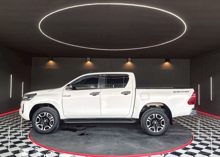 Used 5
                    TOYOTA
                     for Sale Image