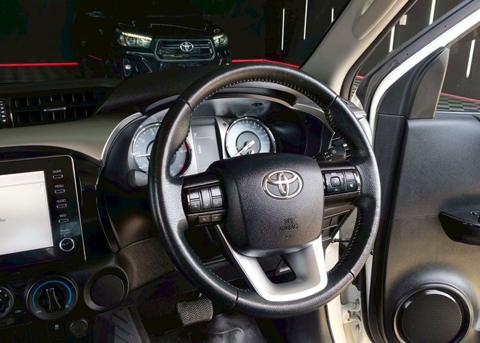 Used 5
                    TOYOTA
                     for Sale Image