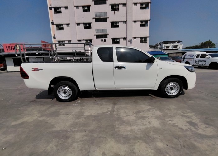 Used 8
                    TOYOTA
                     for Sale Image