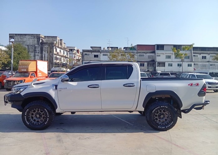 Used 11
                    TOYOTA
                     for Sale Image