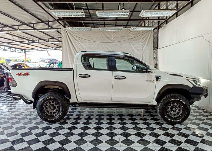 Used 11
                    TOYOTA
                     for Sale Image