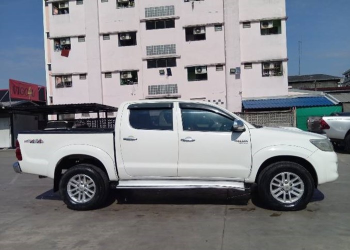 Used 11
                    TOYOTA
                     for Sale Image