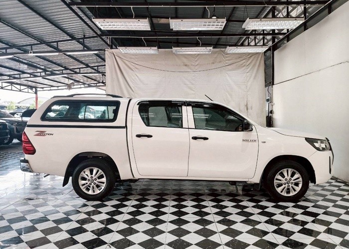 Used 11
                    TOYOTA
                     for Sale Image
