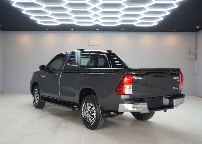 Used 5
                    TOYOTA
                     for Sale Image