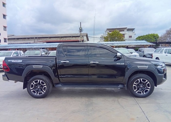 Used 11
                    TOYOTA
                     for Sale Image