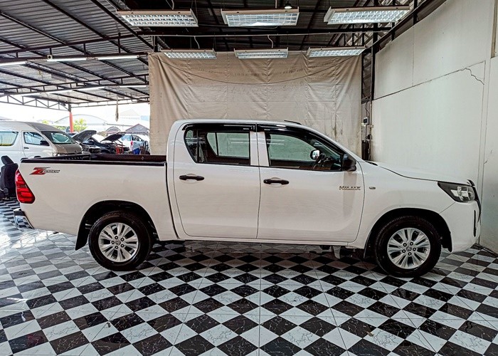 Used 11
                    TOYOTA
                     for Sale Image