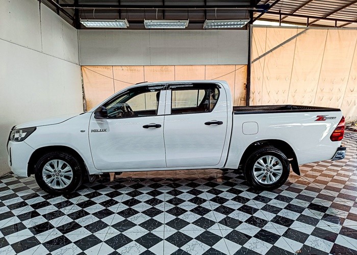 Used 11
                    TOYOTA
                     for Sale Image