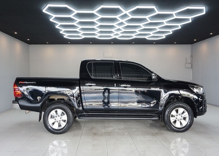 Used 7
                    TOYOTA
                     for Sale Image