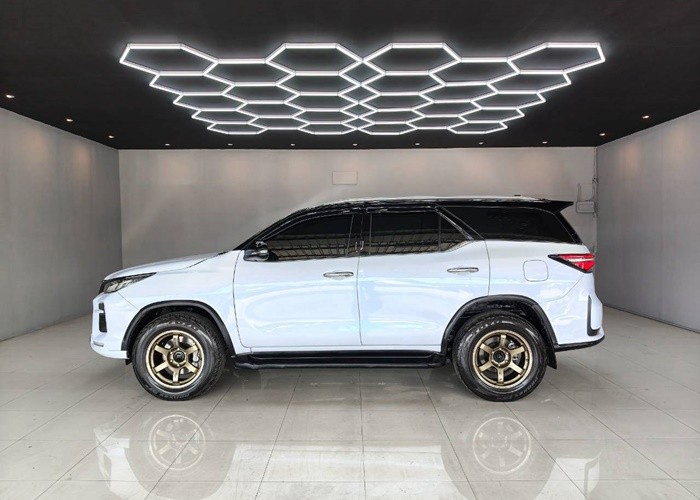 Used 7
                    TOYOTA
                     for Sale Image
