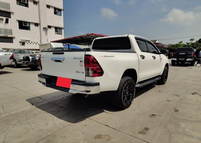 Used 12
                    TOYOTA
                     for Sale Image
