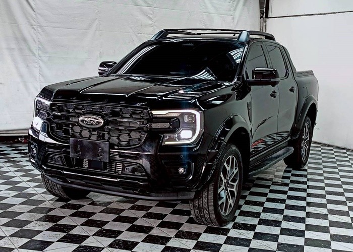 Used 8
                    FORD
                     for Sale Image