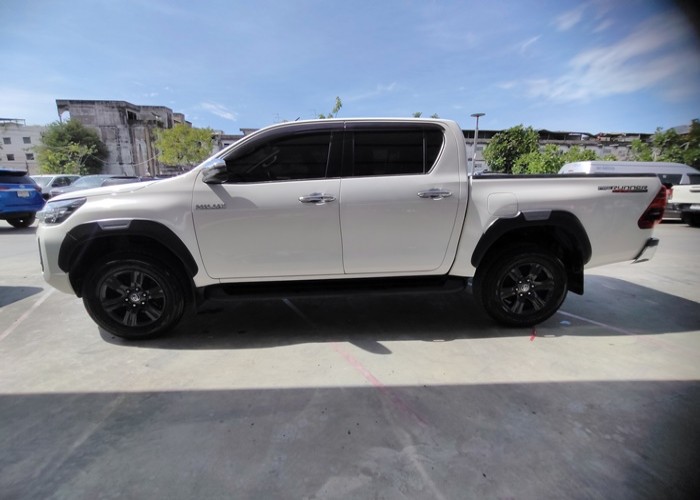 Used 10
                    TOYOTA
                     for Sale Image