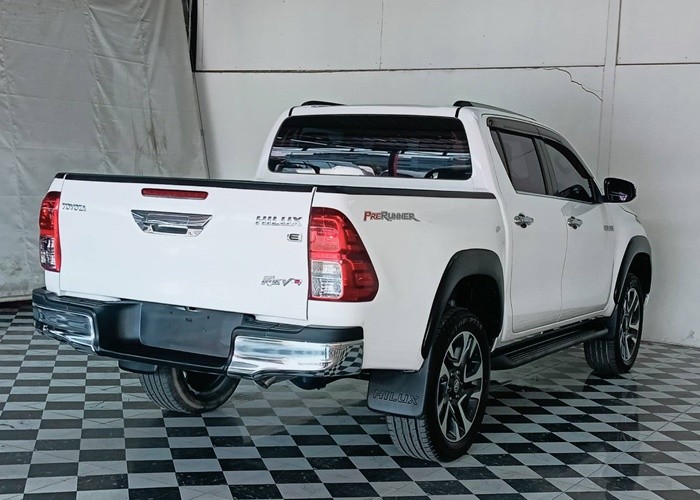 Used 11
                    TOYOTA
                     for Sale Image