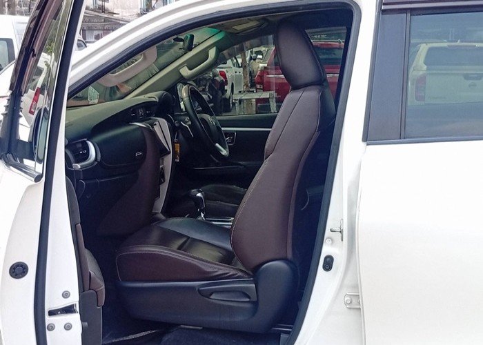 Used 7
                    TOYOTA
                     for Sale Image