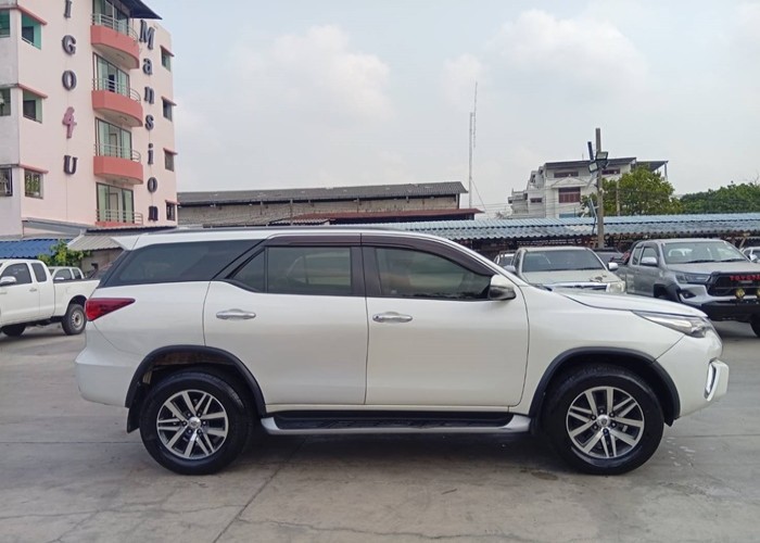 Used 7
                    TOYOTA
                     for Sale Image