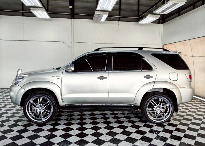 Used 5
                    TOYOTA
                     for Sale Image