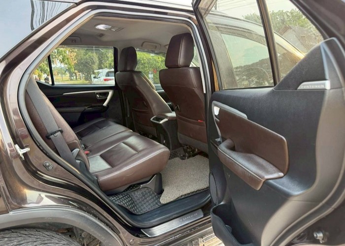 Used 10
                    TOYOTA
                     for Sale Image