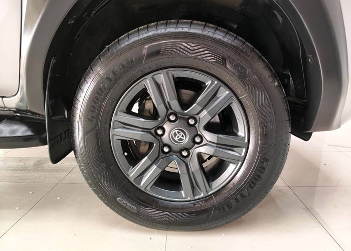 Used 9
                    TOYOTA
                     for Sale Image