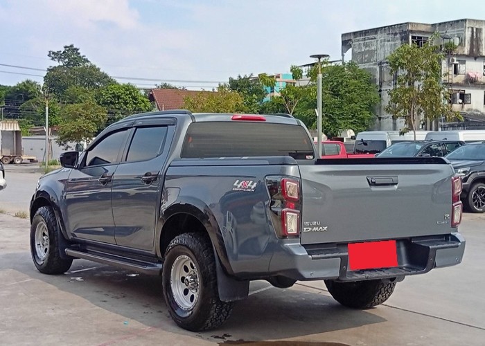 Used 1
                    ISUZU
                     for Sale Image