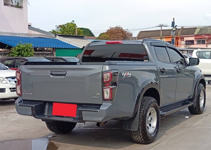 Used 1
                    ISUZU
                     for Sale Image