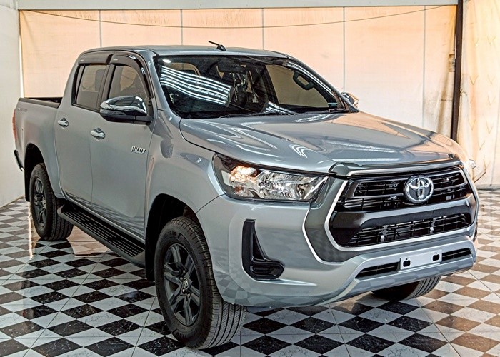 Used 12
                    TOYOTA
                     for Sale Image