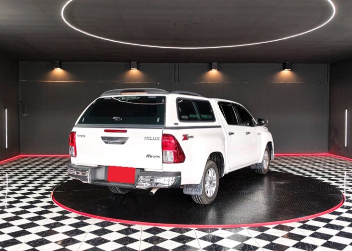 Used 5
                    TOYOTA
                     for Sale Image
