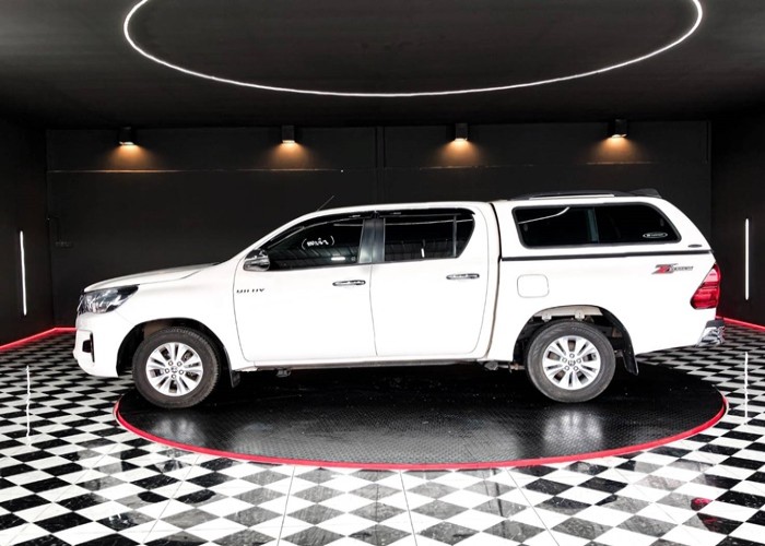 Used 5
                    TOYOTA
                     for Sale Image