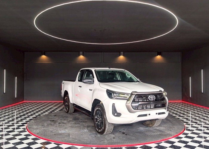 Used 12
                    TOYOTA
                     for Sale Image