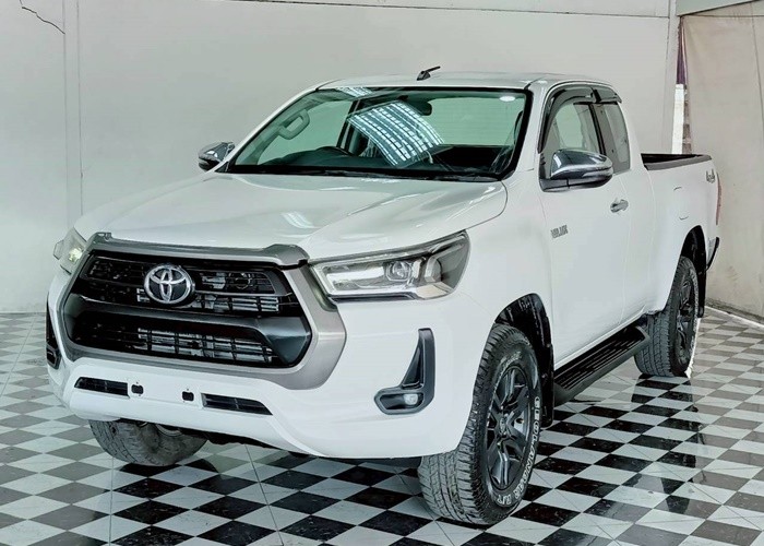 Used 12
                    TOYOTA
                     for Sale Image