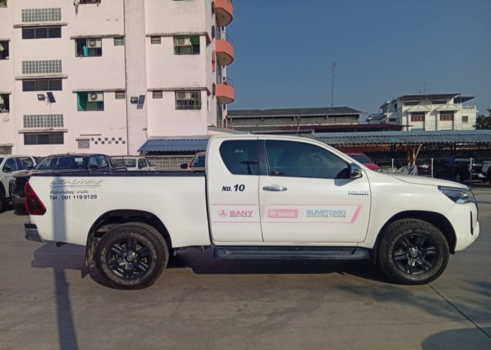 Used 12
                    TOYOTA
                     for Sale Image