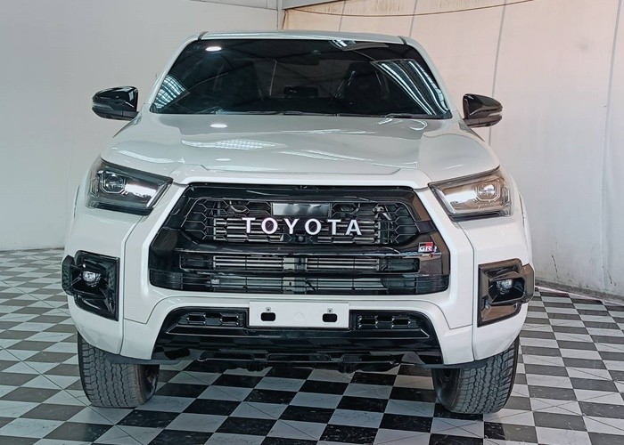 Used 7
                    TOYOTA
                     for Sale Image