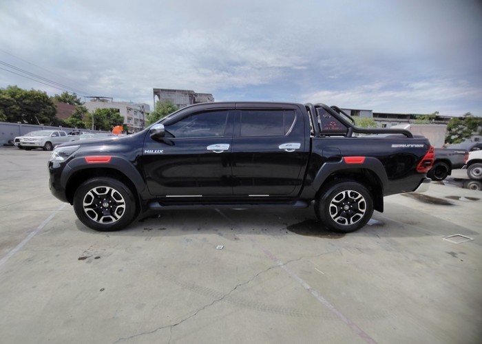 Used 8
                    TOYOTA
                     for Sale Image