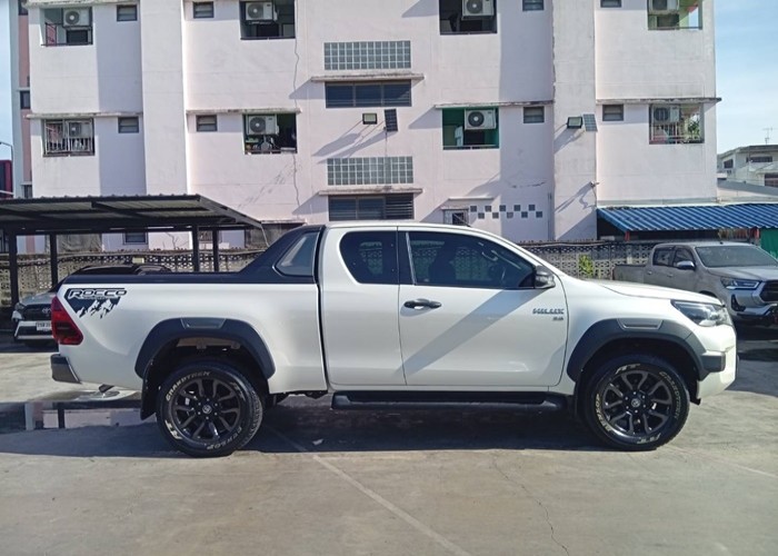 Used 8
                    TOYOTA
                     for Sale Image