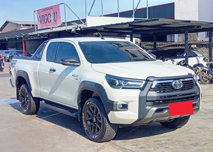Used 8
                    TOYOTA
                     for Sale Image