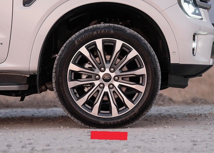 Used 9
                    FORD
                     for Sale Image