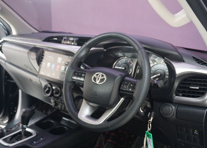 Used 6
                    TOYOTA
                     for Sale Image