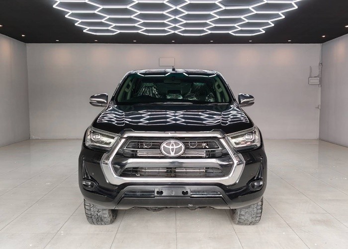 Used 8
                    TOYOTA
                     for Sale Image