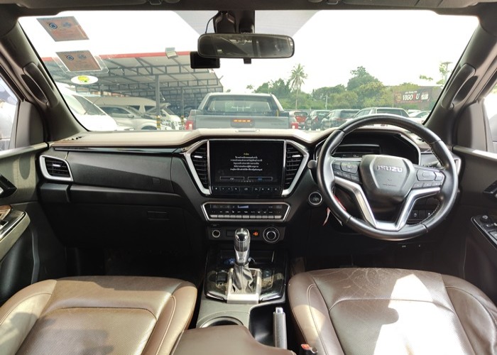 Used 7
                    ISUZU
                     for Sale Image