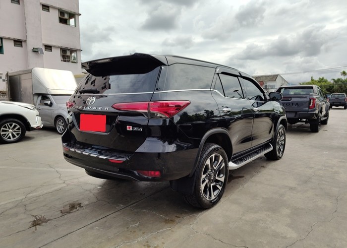 Used 8
                    TOYOTA
                     for Sale Image